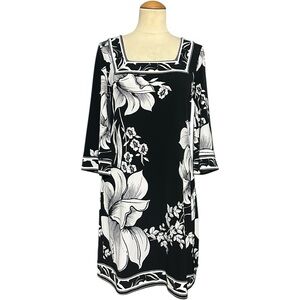 White House Black Market Square Neck Floral Black White Size Small